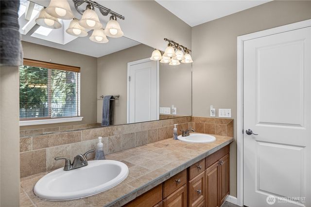 333 Lakeside Drive, Sedro Woolley, WA 98284