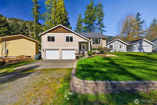 333 Lakeside Drive, Sedro Woolley, WA 98284