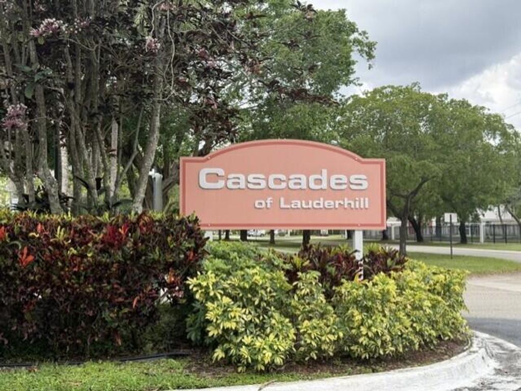 7720 NW 50th Street 107, Lauderhill, FL 33351