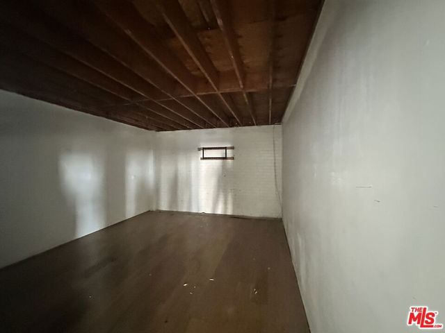 6131 S Western Avenue, Los Angeles, CA 90047