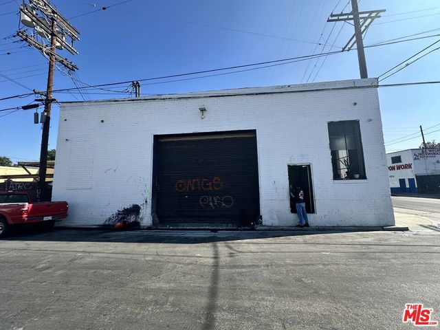 6131 S Western Avenue, Los Angeles, CA 90047