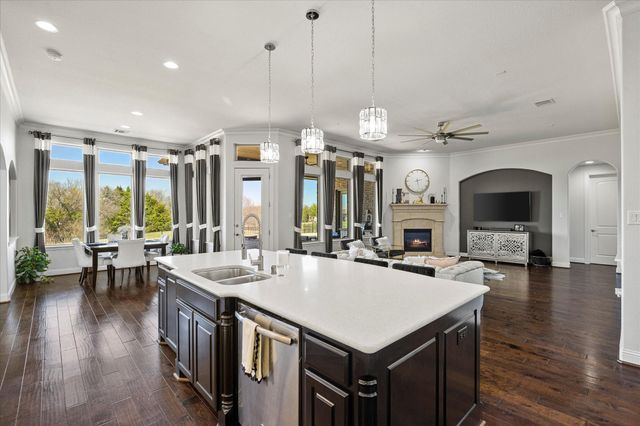 1904 Kings Pass, Heath, TX 75032