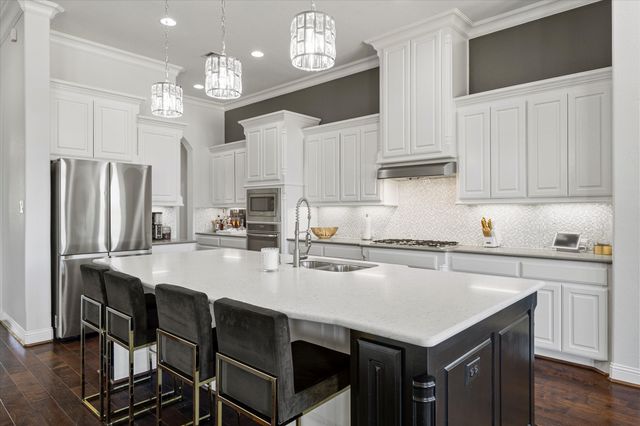 1904 Kings Pass, Heath, TX 75032