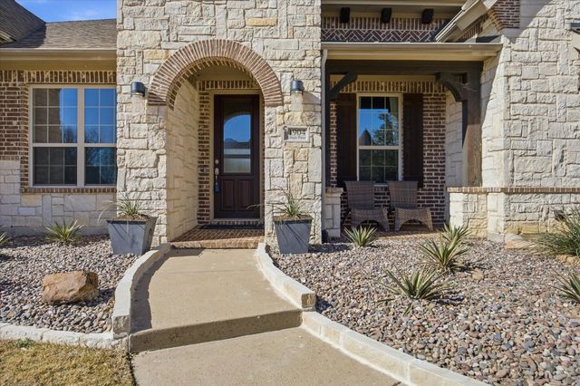 1904 Kings Pass, Heath, TX 75032