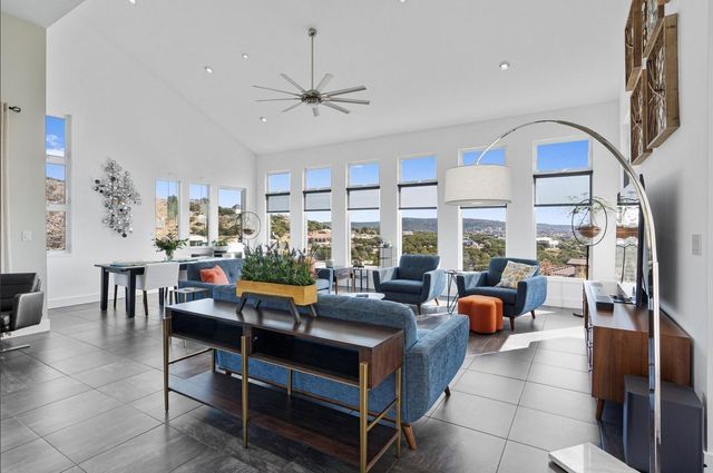 8600 Kelly CV N, Jonestown, TX 78645