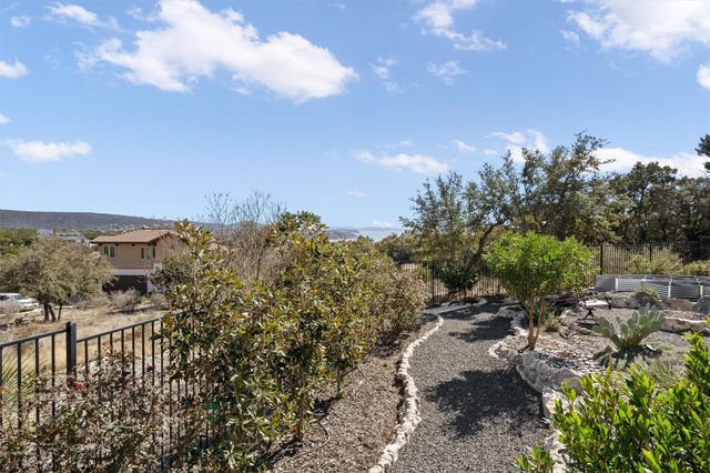 8600 Kelly CV N, Jonestown, TX 78645