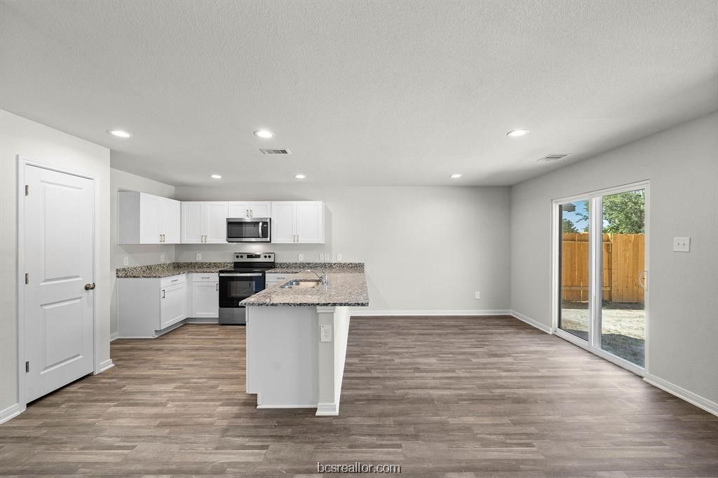 5597 Fox Bluff Drive, Bryan, TX 77807 — photo 5