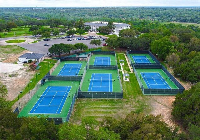 8421 W Landings Road, Granbury, TX 76049