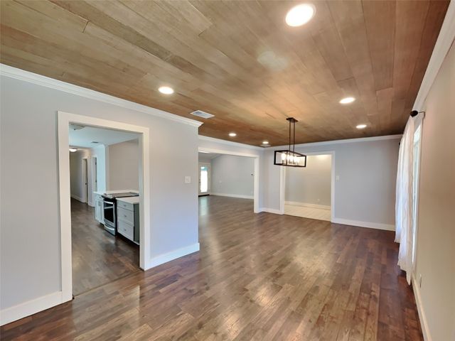 3704 Astoria Drive, Arlington, TX 76013