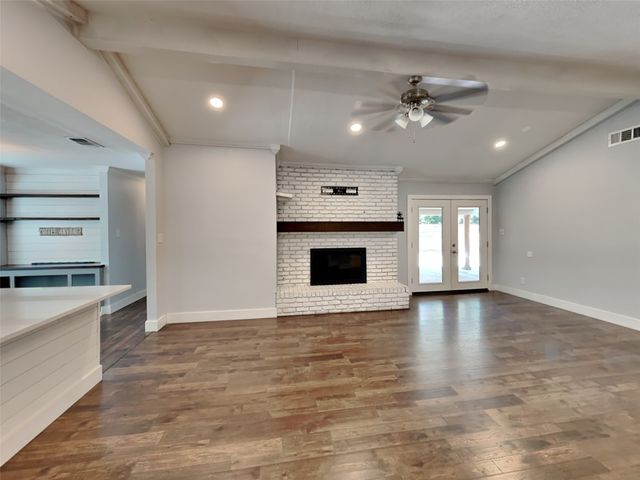 3704 Astoria Drive, Arlington, TX 76013