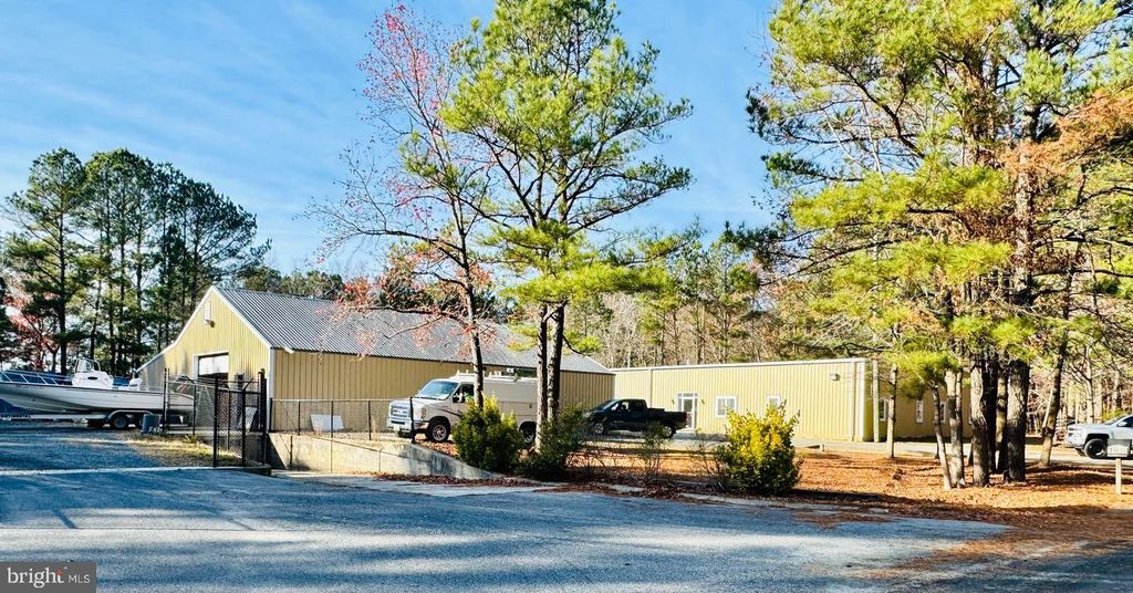 10135 PIN OAK LANE, Berlin, MD 21811