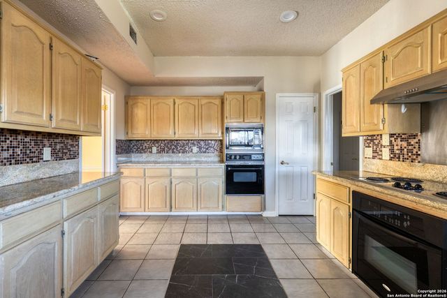 3915 Creek Point, San Antonio, TX 78230