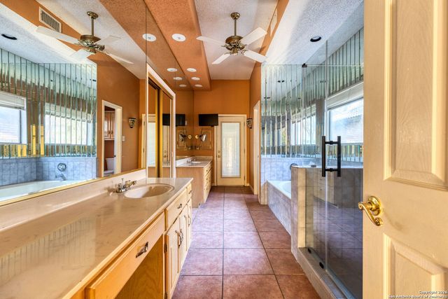 3915 Creek Point, San Antonio, TX 78230