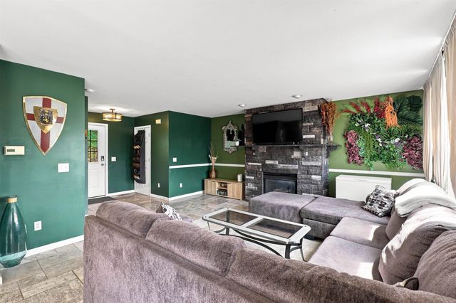 5064 Meadow Crest Circle, Grand Blanc Twp, MI 48442