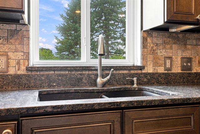 5064 Meadow Crest Circle, Grand Blanc Twp, MI 48442