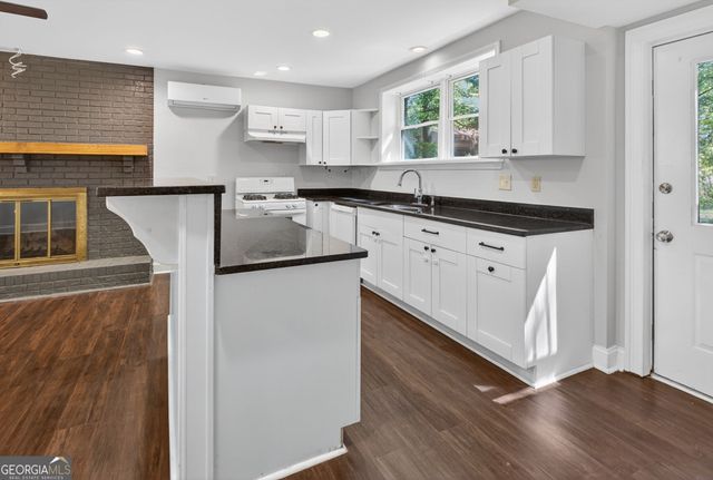 671 Ginger Cake Road, Fayetteville, GA 30214