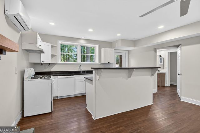 671 Ginger Cake Road, Fayetteville, GA 30214