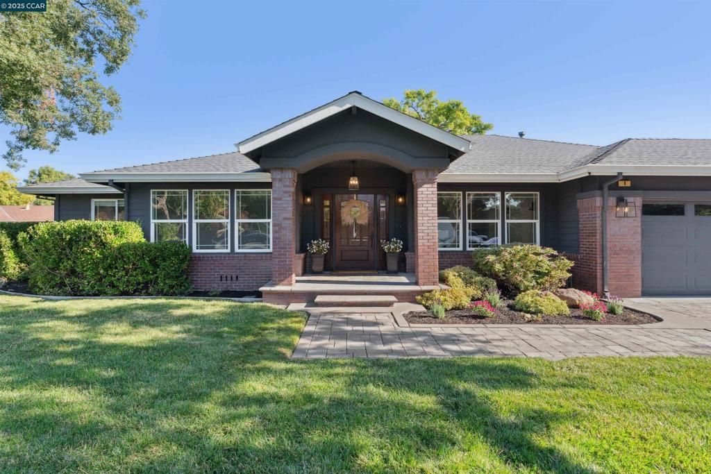 4 Bueno Ct, Danville, CA 94526