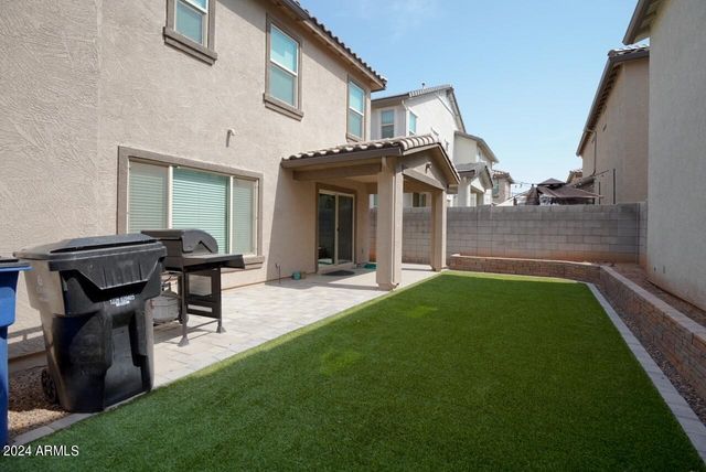 896 S Pheasant Drive, Gilbert, AZ 85296