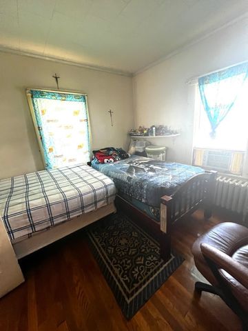 51 Flint Street, Somerville, MA 02145