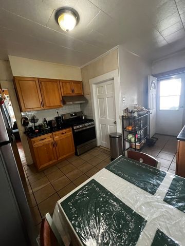51 Flint Street, Somerville, MA 02145