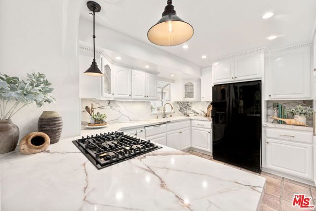 213 Via Cordova, Newport Beach, CA 92663