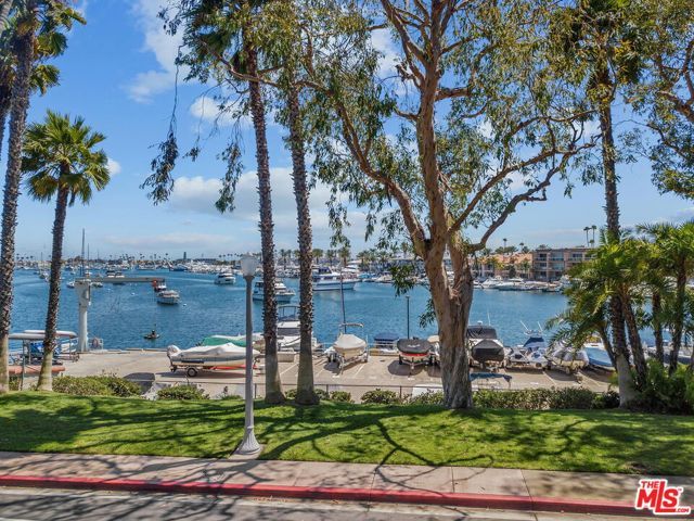 213 Via Cordova, Newport Beach, CA 92663