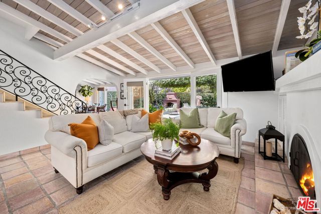 213 Via Cordova, Newport Beach, CA 92663