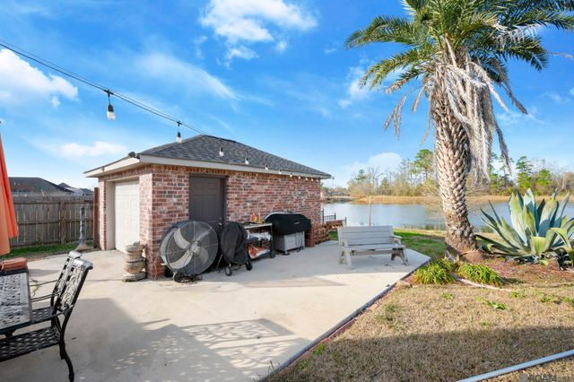 13865 Parkway Dr, Denham Springs, LA 70726