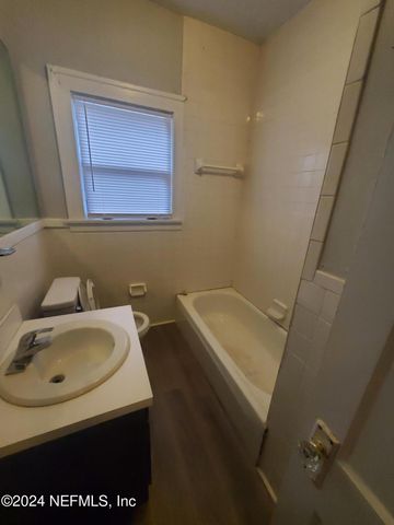 1218 CHALLEN Avenue, Jacksonville, FL 32205