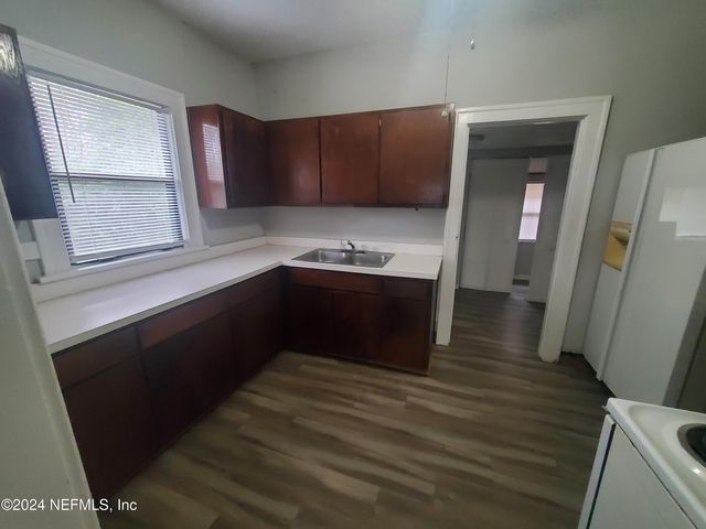 1218 CHALLEN Avenue, Jacksonville, FL 32205