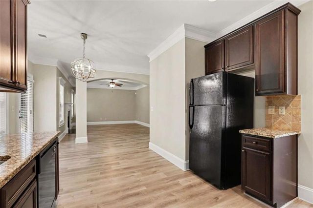 302 Kells Ct., Woodstock, GA 30188