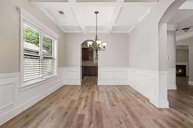 302 Kells Ct., Woodstock, GA 30188