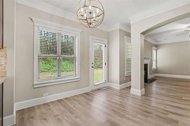 302 Kells Ct., Woodstock, GA 30188