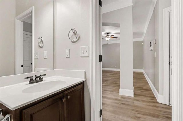 302 Kells Ct., Woodstock, GA 30188