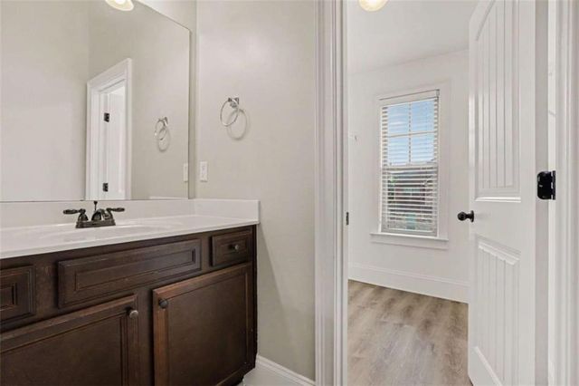 302 Kells Ct., Woodstock, GA 30188