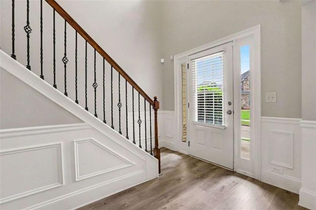 302 Kells Ct., Woodstock, GA 30188