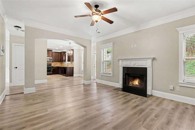 302 Kells Ct., Woodstock, GA 30188
