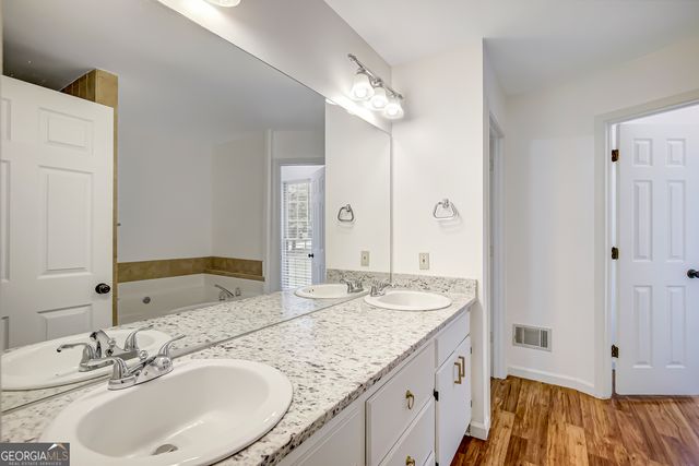 195 Blackberry Run, Fayetteville, GA 30214