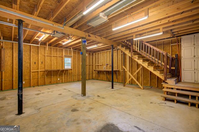 195 Blackberry Run, Fayetteville, GA 30214