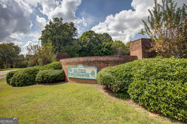 195 Blackberry Run, Fayetteville, GA 30214