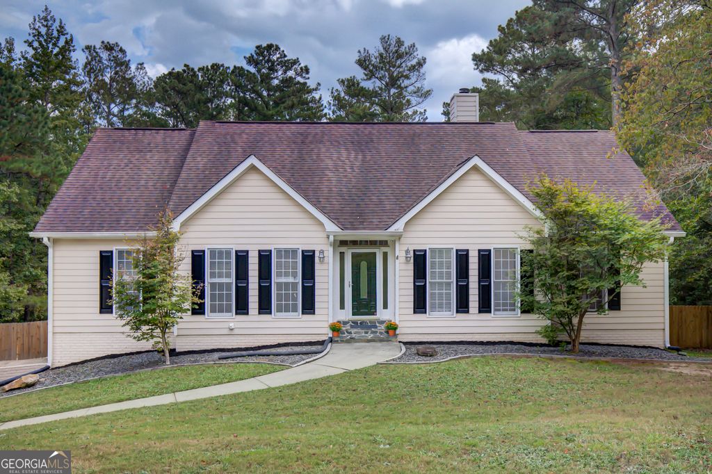 195 Blackberry Run, Fayetteville, GA 30214