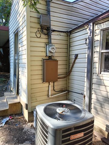 3213 8th Avenue, Fort Worth, TX 76110