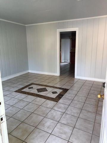 3213 8th Avenue, Fort Worth, TX 76110