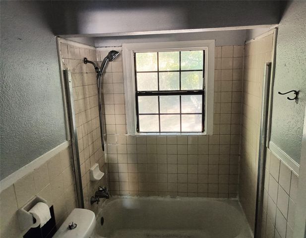 3213 8th Avenue, Fort Worth, TX 76110