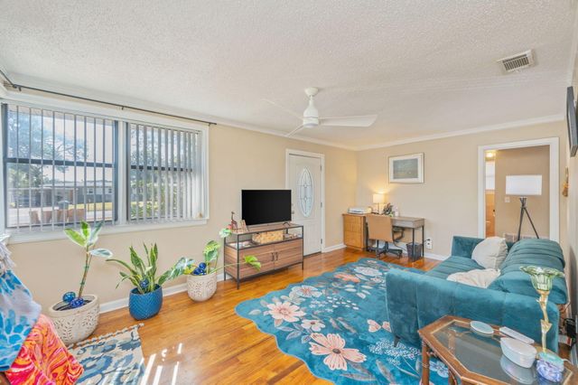 226 NE Beachview Drive, Fort Walton Beach, FL 32547