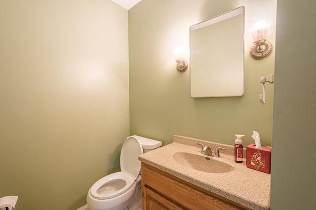 102 Lincolnwood Drive, Battle Creek, MI 49015