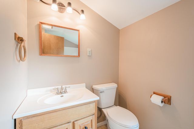 102 Lincolnwood Drive, Battle Creek, MI 49015