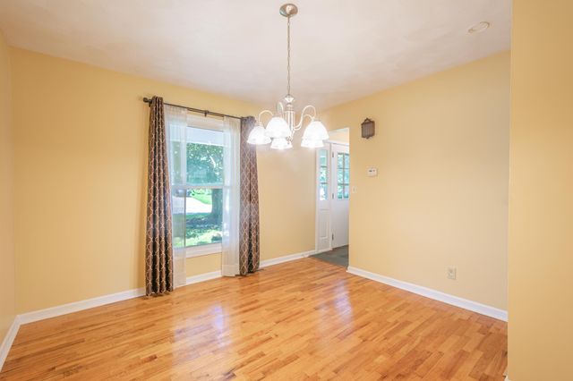 102 Lincolnwood Drive, Battle Creek, MI 49015
