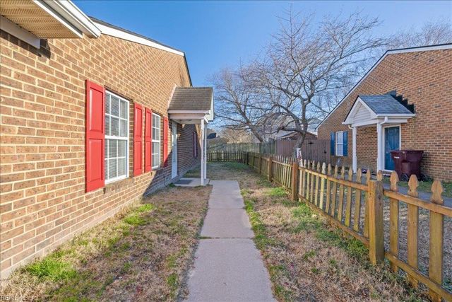 3610 Whitechapel ARCH, Chesapeake, VA 23321